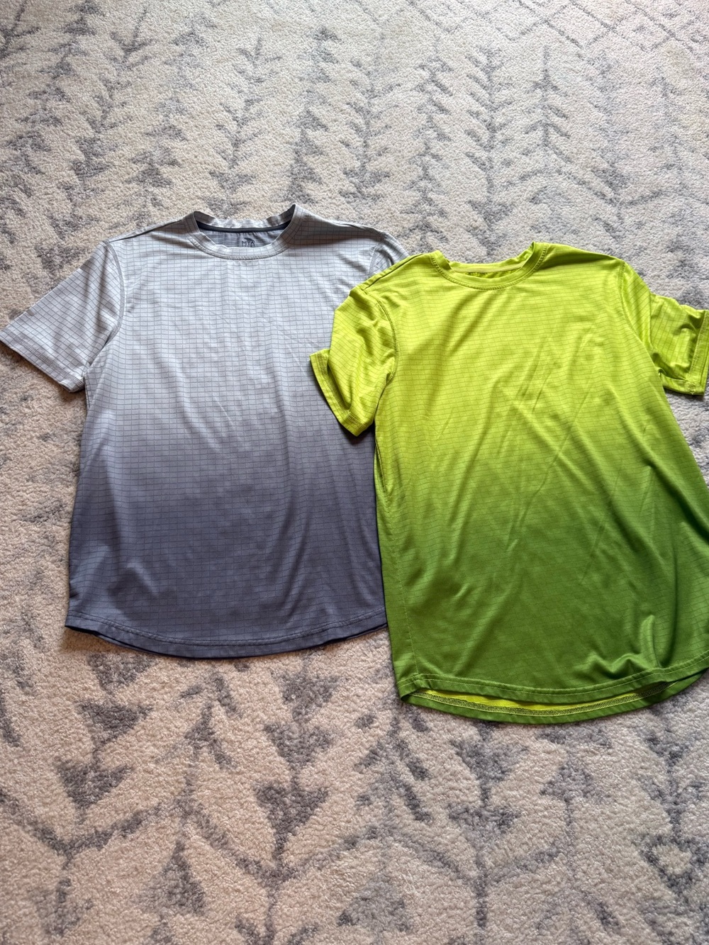 Men’s medium tshirts